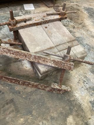 Prensas para madera con moldes