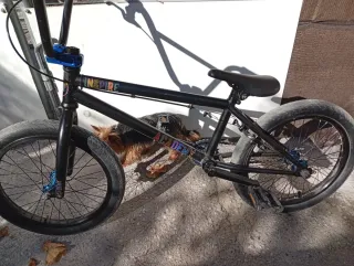 Bici BMX casi nueva