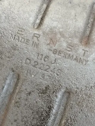 Mercedes W 123 tramo escape