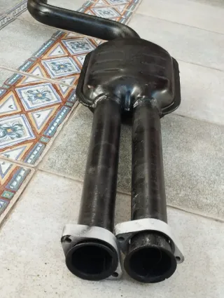 Mercedes W 123 tramo escape