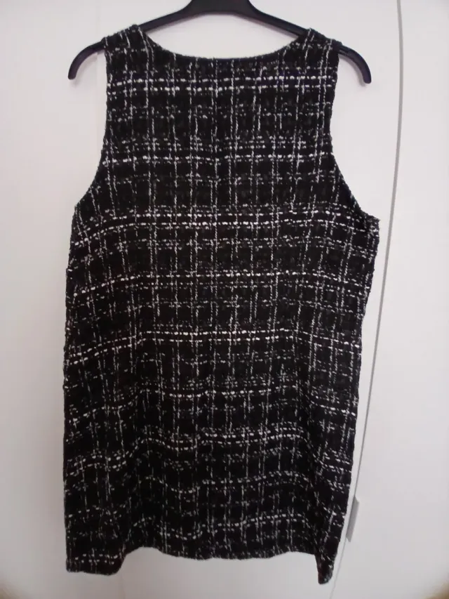 Vestido pichi tweed botones dorados