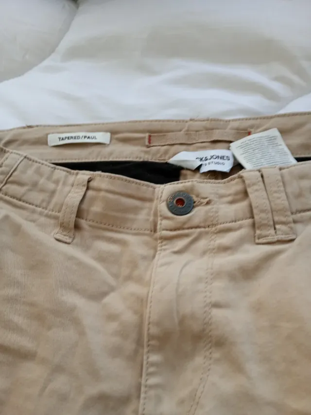 Pantalones cargo beige