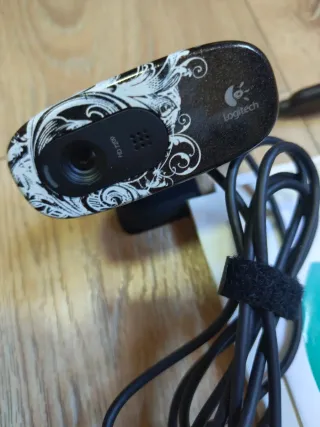 Cámara Web Logitech con Diseño Floral