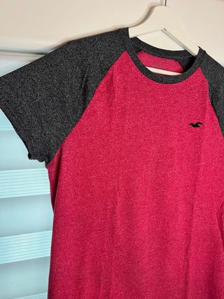 CAMISETA HOLLISTER GRANATE (Talla S)