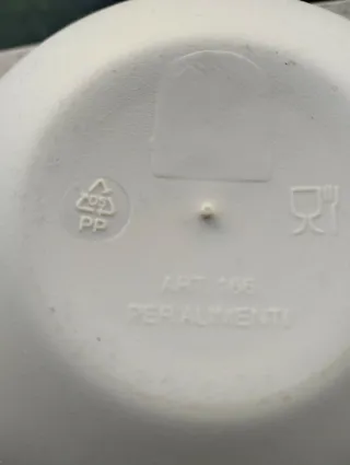 Set 3 ciotole in plastica x alimenti.