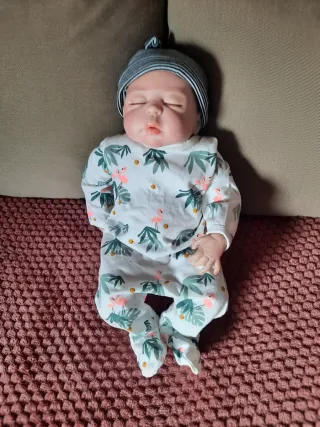 Muñeco bebé realista