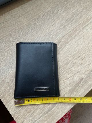 Cartera Tommy Hilfiger Negra
