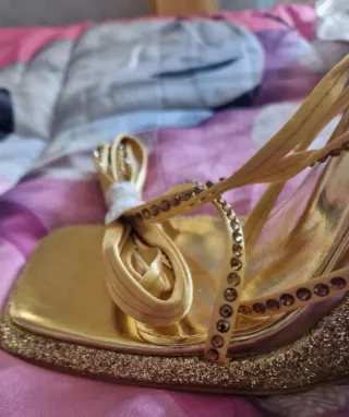 Sandalo donna Shein oro tacco alto