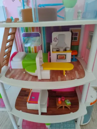 Casa Barriguitas Edificio Loco