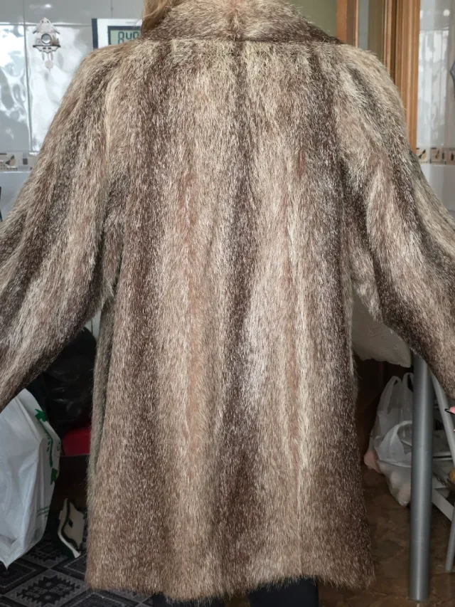 Chaqueta tres cuartos de piel