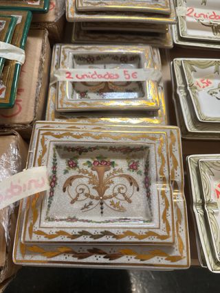 Ceniceros/Vacía bolsillos dorados y multicolor