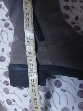 Botas altas forradas grises