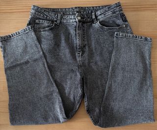 Pantalón mom/boyfriend gris