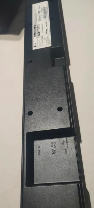 Barra de Sonido LG SN4R 4.1 Bluetooth.