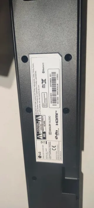 Barra de Sonido LG SN4R 4.1 Bluetooth.