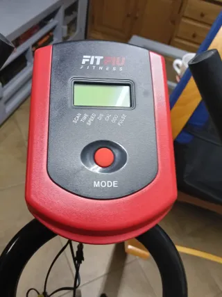 Bicicleta Spinning FITRU con pantalla