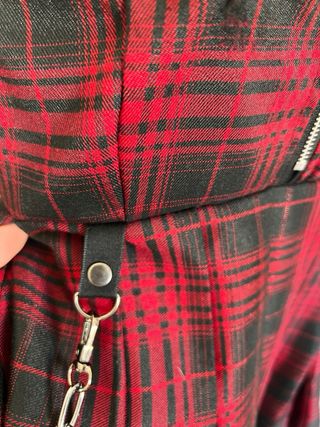 Vestido gótico corto con cuadros rojo y negro