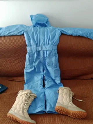 3 Trajes de Esquí Niña + Botas y Guantes sin estre