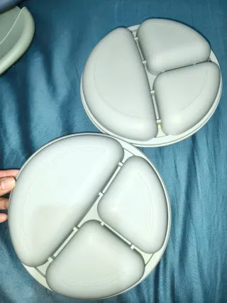 Baberos y platos de bebé