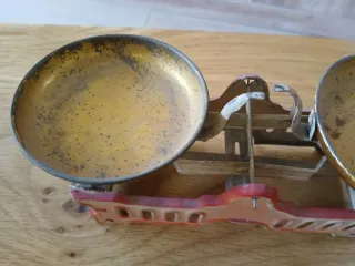 Báscula antigua juguete vintage