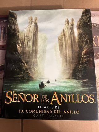 Enciclopedia ilustrada y lote de libros Tolkien