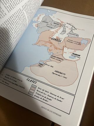 Enciclopedia ilustrada y lote de libros Tolkien