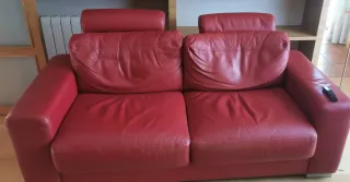 Sofá de cuero rojo 2 plazas