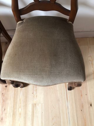 4 Sillas de Comedor Madera y Tela