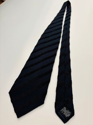 Corbata Giorgio Armani Cravatte azul y negra