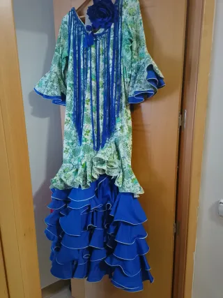 Vestido Flamenca con Volantes.  Talla 48 a 52.