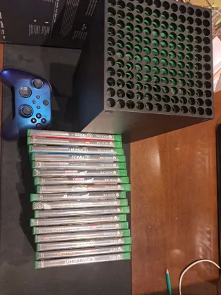Xbox Series X 1TB SSD con 17 giochi e 1 controller XBOX in vendita per cambio a PC