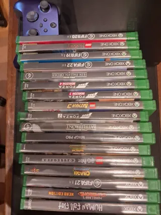 Xbox Series X 1TB SSD con 17 giochi e 1 controller XBOX in vendita per cambio a PC