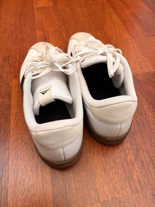 Zapatillas Adidas Blancas y Negras