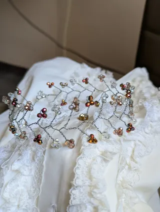 Gargantilla de bisutería con cuentas