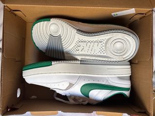 Zapatillas Nike Blancas y Verdes Acepto ofertas