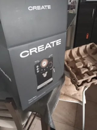 Cafetera de brazo express negra. Marca Create