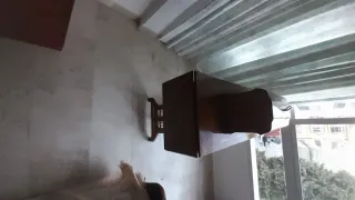 Máquina de coser antigua de madera