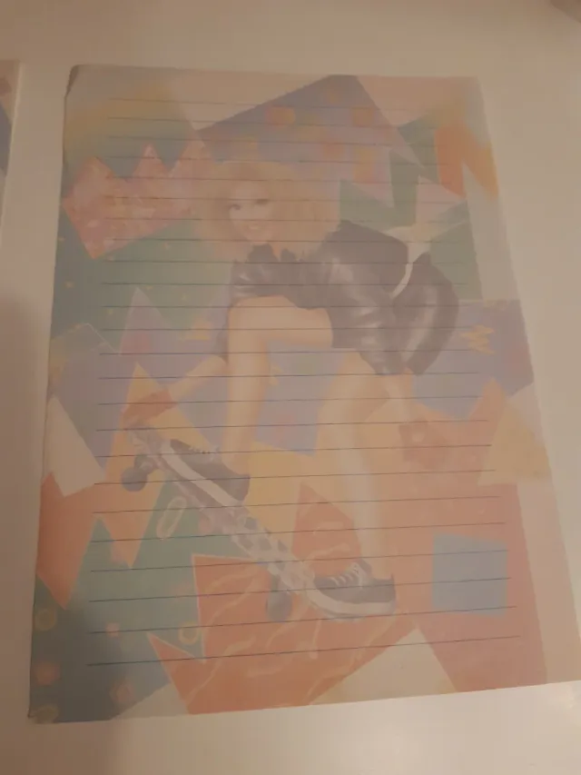 Hojas de carta coleccionables 90s