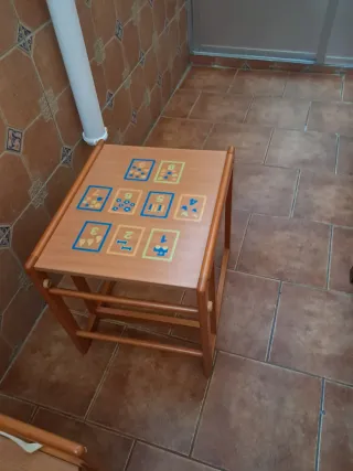 Trona de madera para bebé