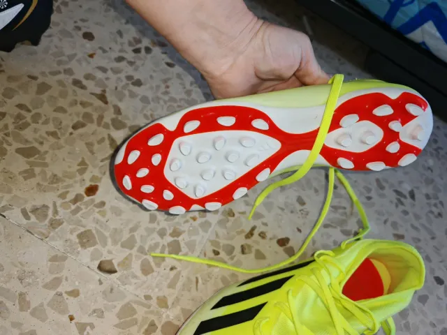 Botas de fútbol para césped artificial