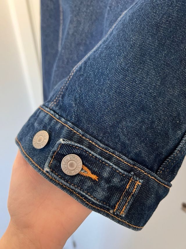 Chaqueta Vaquera Levi's Azul con dibujo de Snoopy