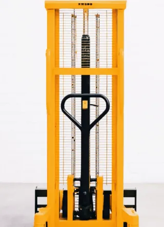 Apilador manual horquillas ajustables