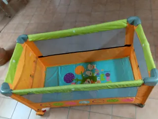 Cuna de viaje Jané con colchón