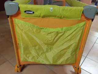 Cuna de viaje Jané con colchón