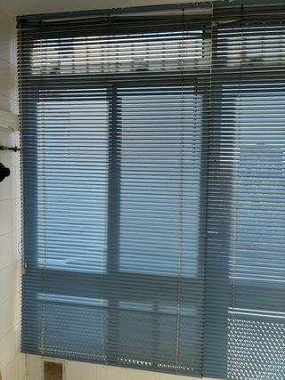 Persiane veneziane blu in alluminio