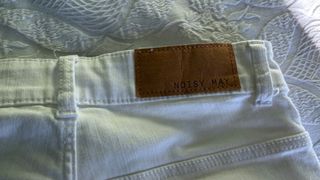 Pantalones vaqueros blancos