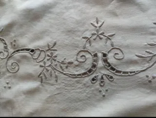 Tovaglia lino rettangolare ricamata a mano da 12