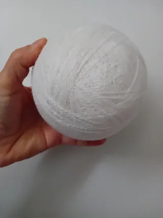 Gomitolo lana  210 gr