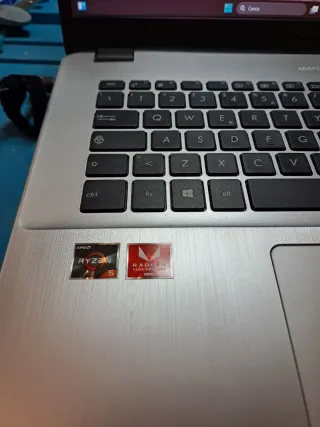 Notebook ASUS VivoBook X505ZA