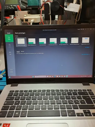 Notebook ASUS VivoBook X505ZA